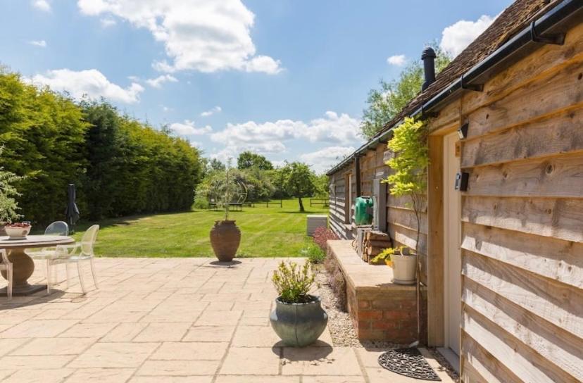 Cotswolds Lodge In Minster Lovell Extérieur photo
